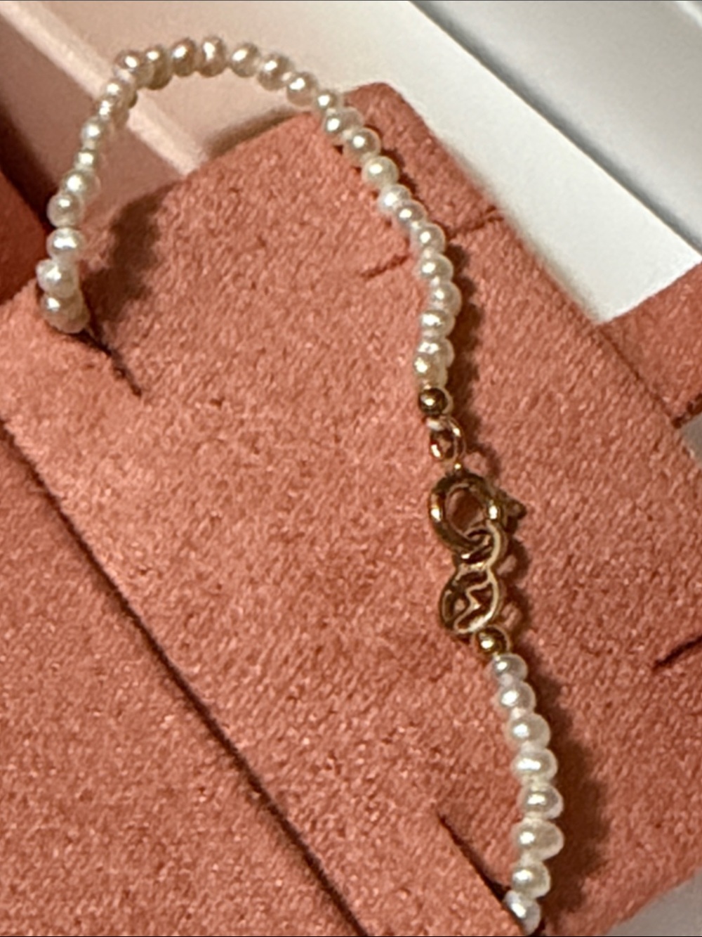 Mejuri MICRO PEARL BRACELET 14K gold size 6 inches MEJURI Pearl bracelet - Picture 5 of 10